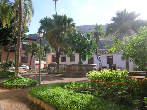 Plaza de la Pila, en Icod de los Vinos Plaza de la Pila, en Icod de los Vinos